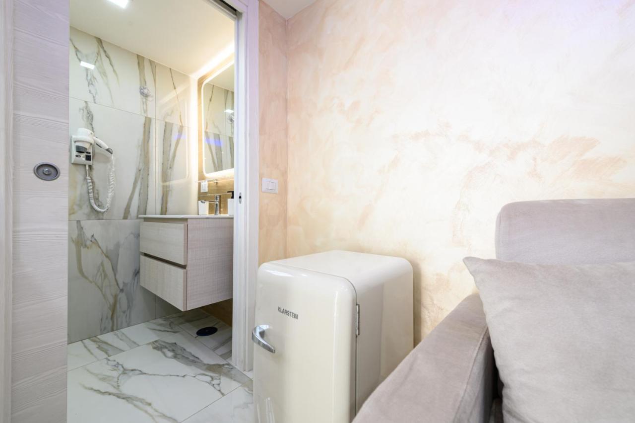 La Magnifica Napoli Apartments Gold House Eksteriør billede