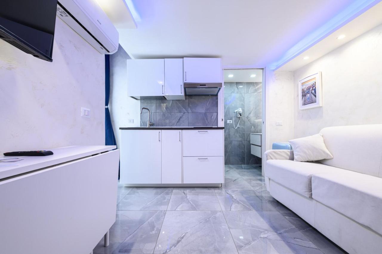 La Magnifica Napoli Apartments Gold House Eksteriør billede